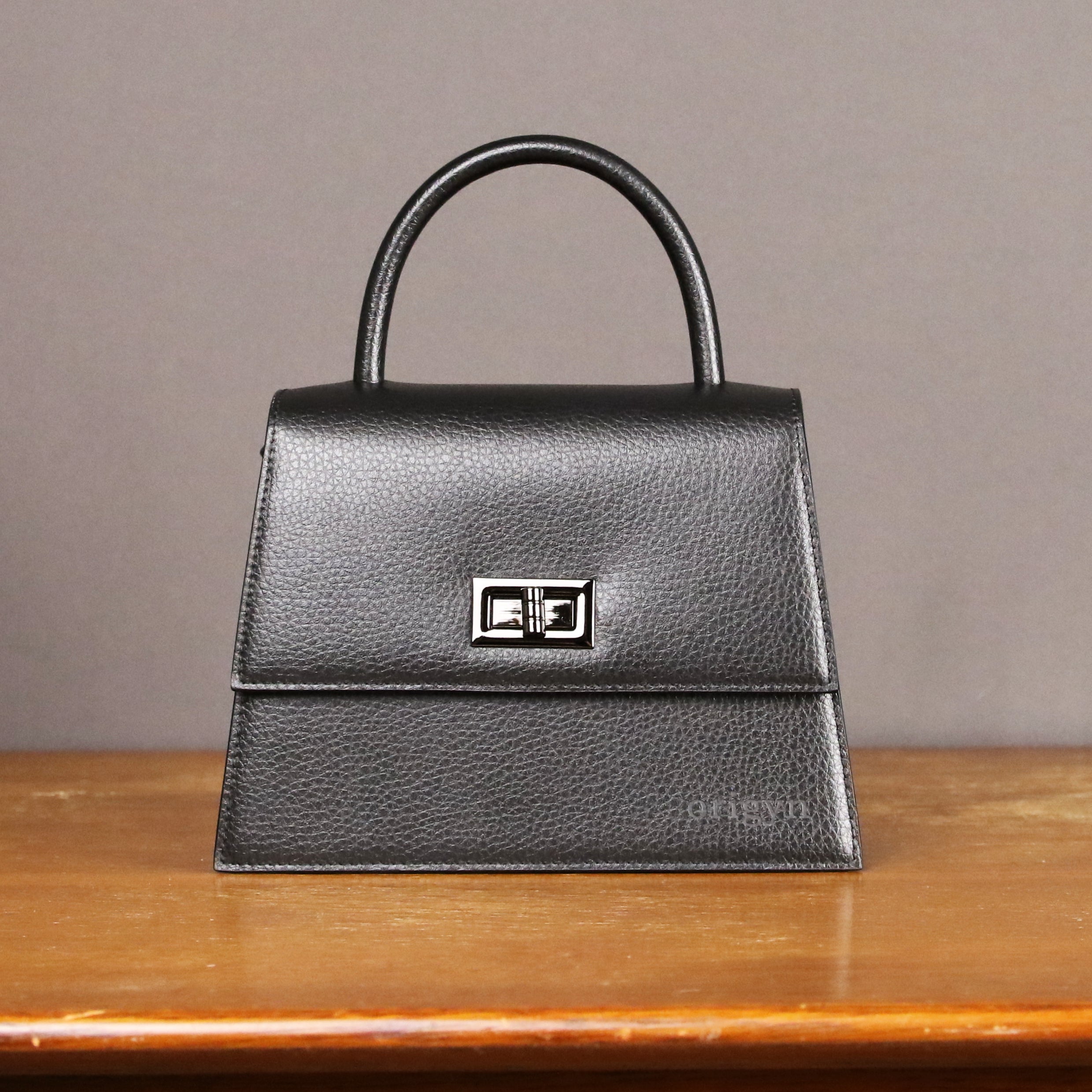 Origyn 03 - Plant-Based Vegan Leather Kelly Bag - Made with Plastic-Free MIRUM® - Shopthatapp.ca