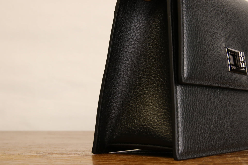 Origyn 03 - Plant-Based Vegan Leather Kelly Bag - Made with Plastic-Free MIRUM® - Shopthatapp.ca