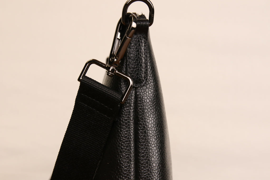 Origyn 04 - Plant-Based Vegan Leather Top Zip Handbag - Made with Plastic-Free MIRUM® - Shopthatapp.ca