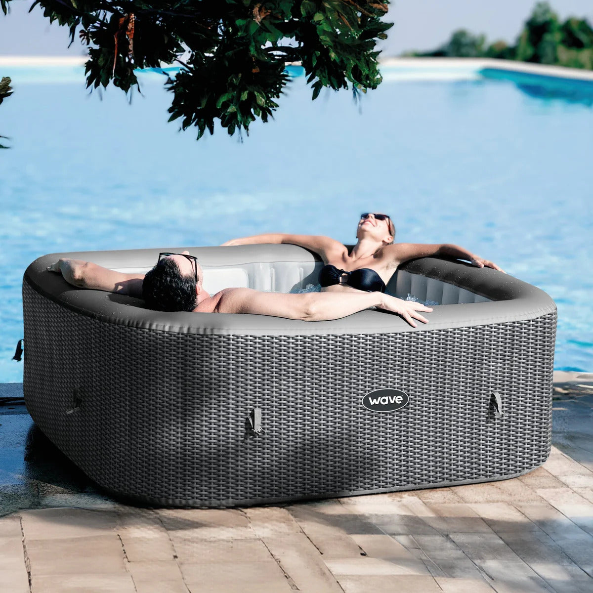 Wave | Pacific | 4/6-Person Inflatable Hot Tub | Square | Integrated Heater - Www.Shopthatapp.ca