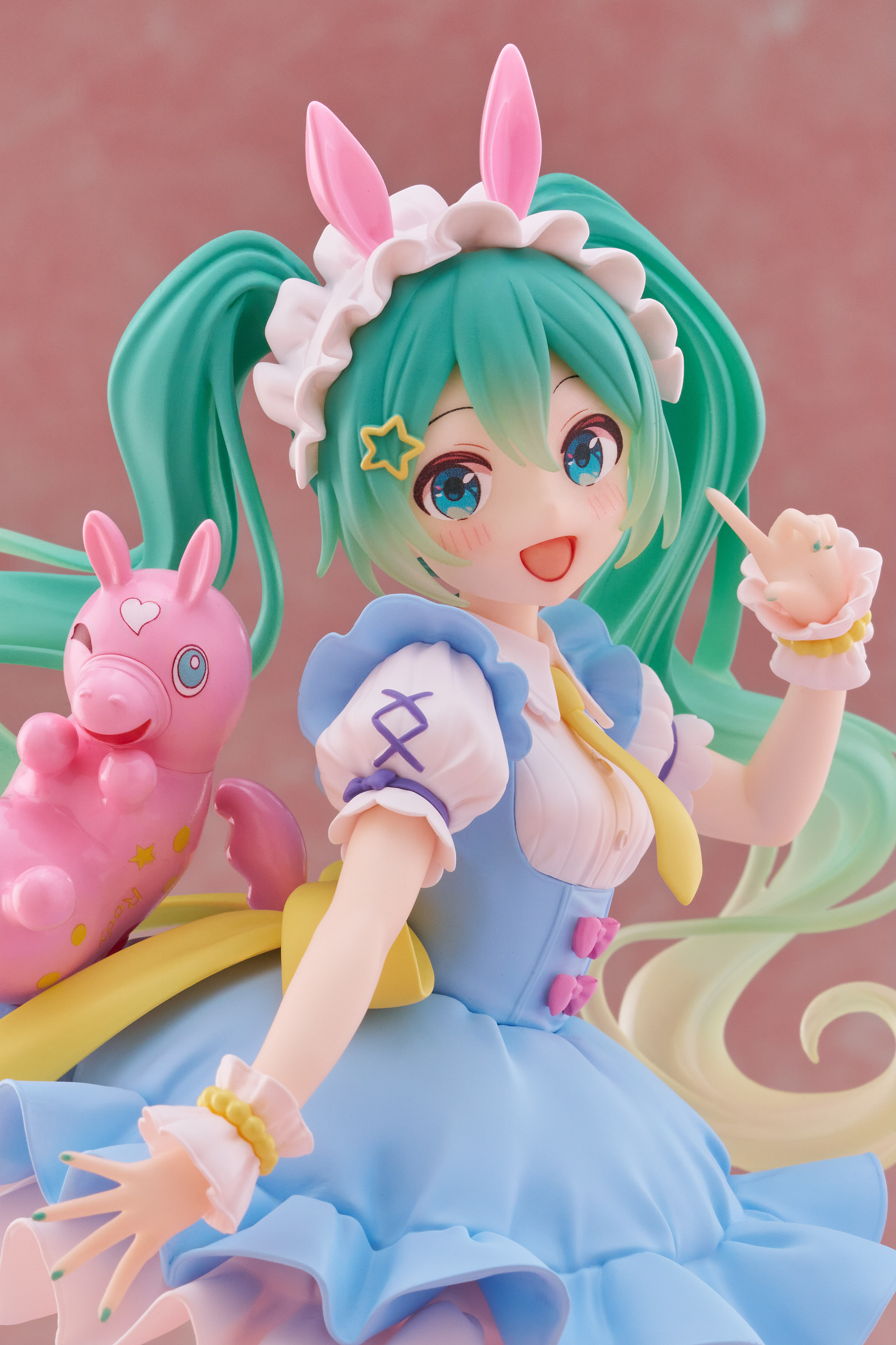 Hatsune Miku x Rody AMP+ Figure (Fairy Tale Ver.) - Shopthatapp.ca