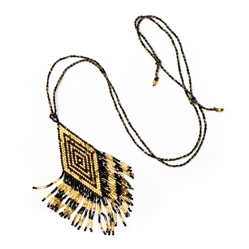 Beaded Aztec Necklace: Stylish Bohemian Accessory - Shopthatapp.ca