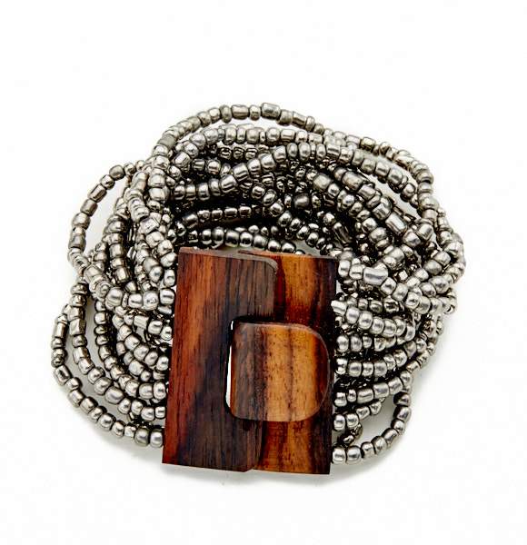 Beaded Bracelet with Wooden Clasp - Shopthatapp.ca