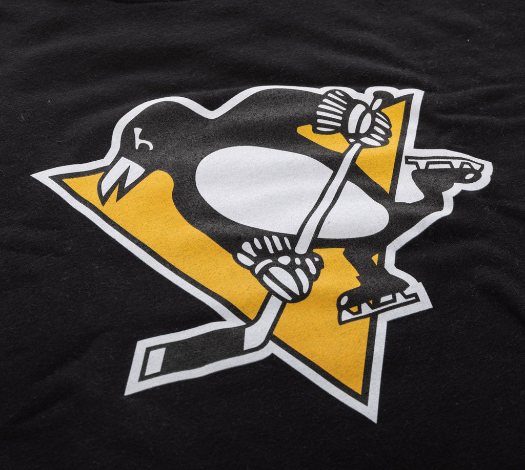 Pittsburgh Penguins Varsity Retro Style Crewneck Sweater - Shopthatapp.ca