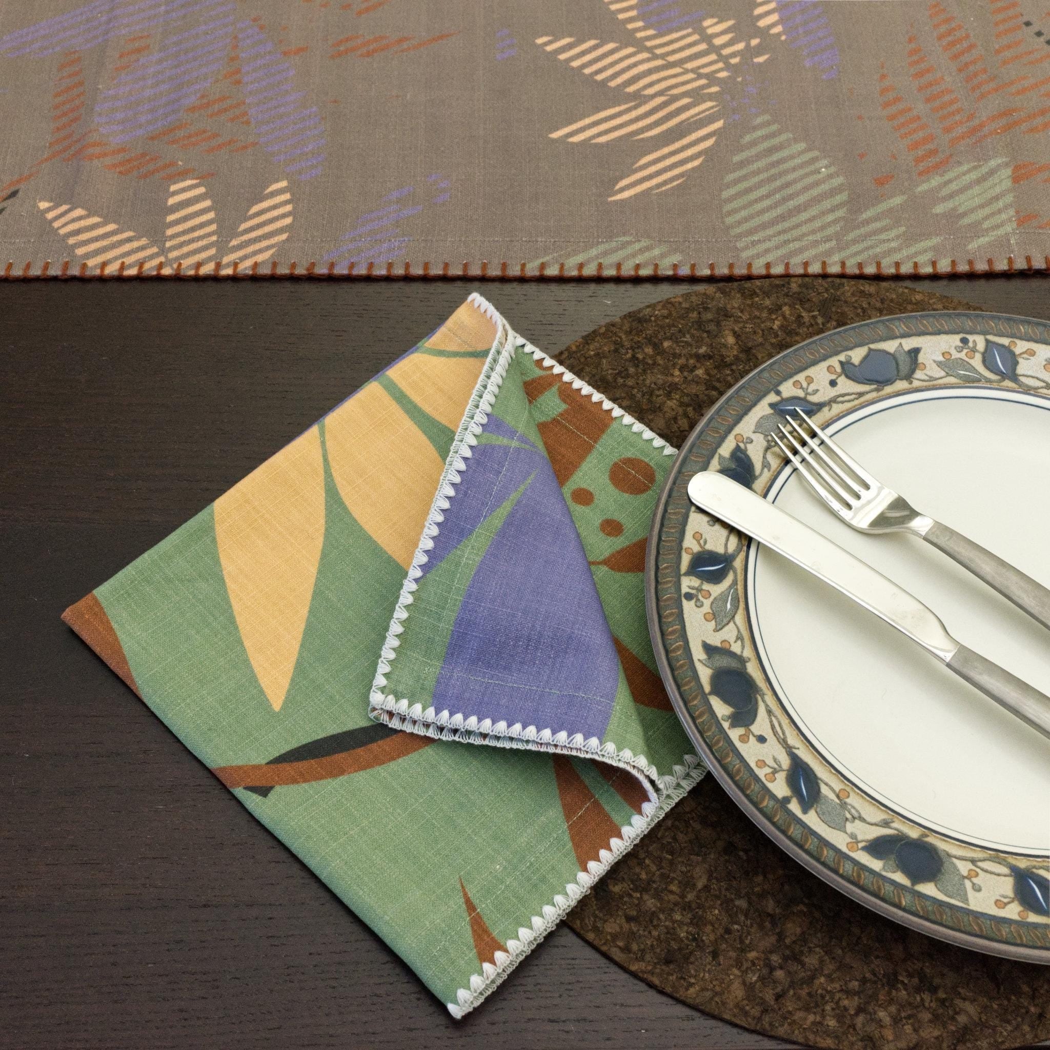 Pollen Up Floral Table Runner (3 Versions) - Shopthatapp.ca