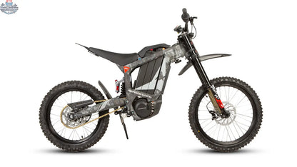 E-Vélo EUNORAU QUEBEC EKIDS16 1.0 R1 e-dirt bike for kids, featuring a sturdy frame, colorful design, and off-road tires.