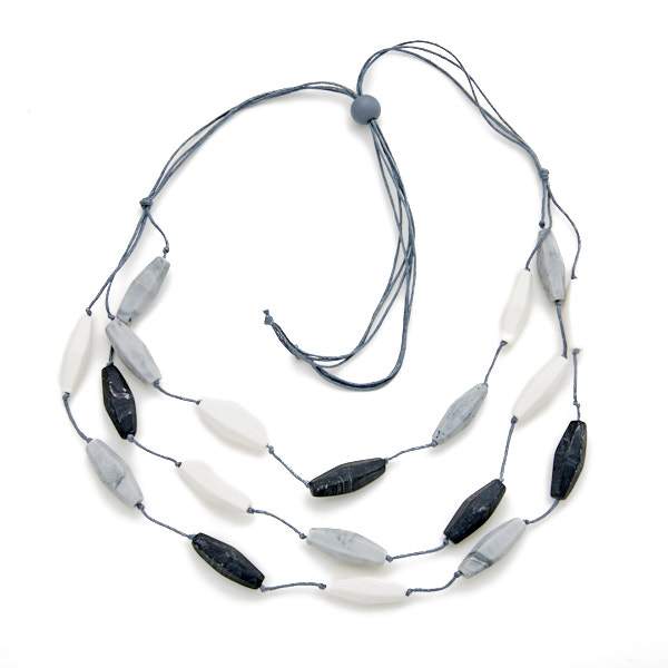 Triple Strand Resin Necklace - Shopthatapp.ca
