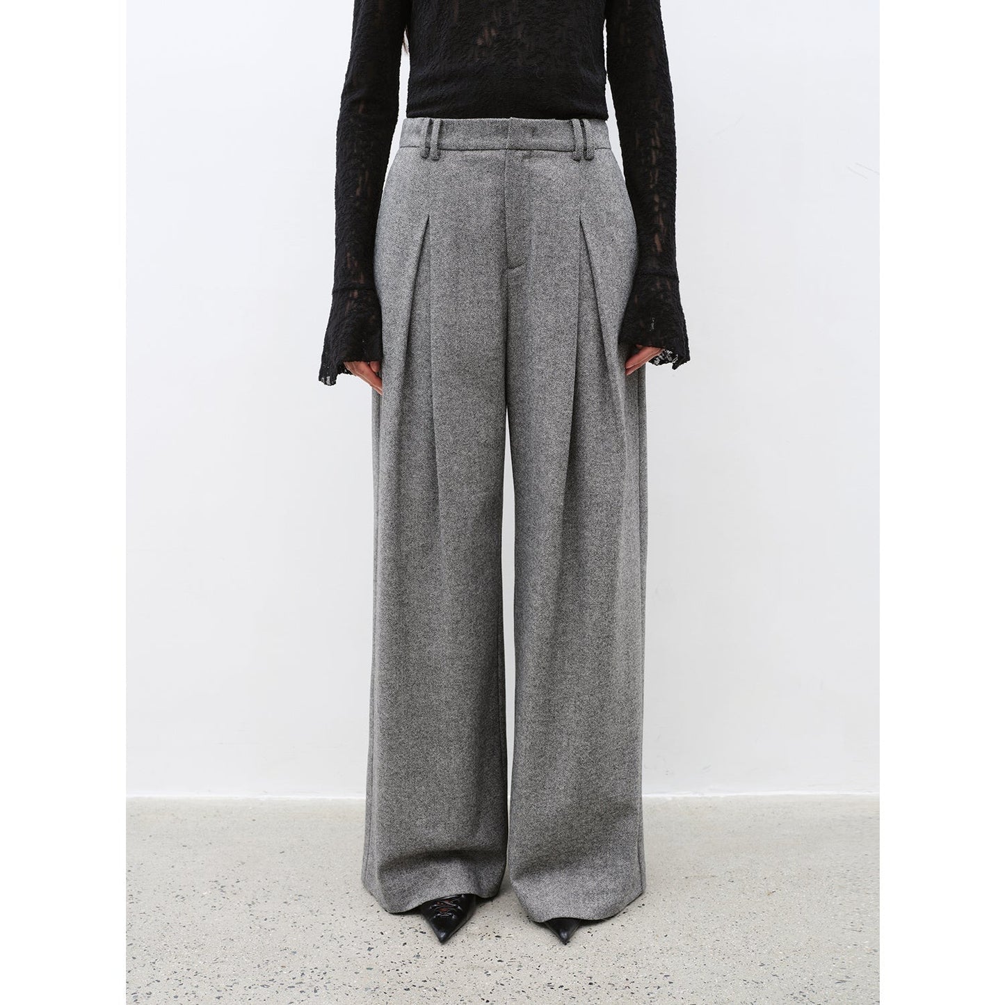 City Stroll Wool-Blend Wide-Leg Trousers for a Relaxed Autumn Look - Shopthatapp.ca