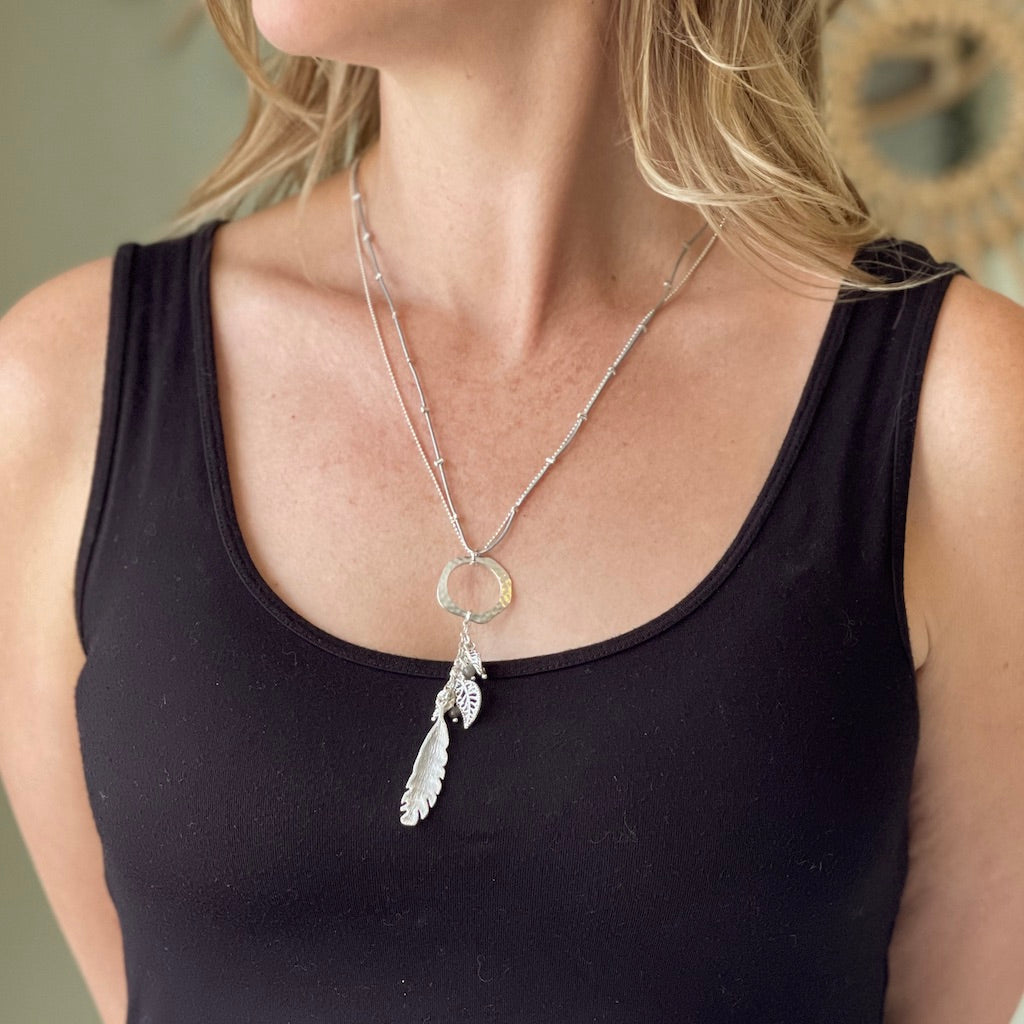 Oval Hoop Necklace - Beaten Ring Necklace Silver Plate for Elegant and Timeless Style - Shopthatapp.ca