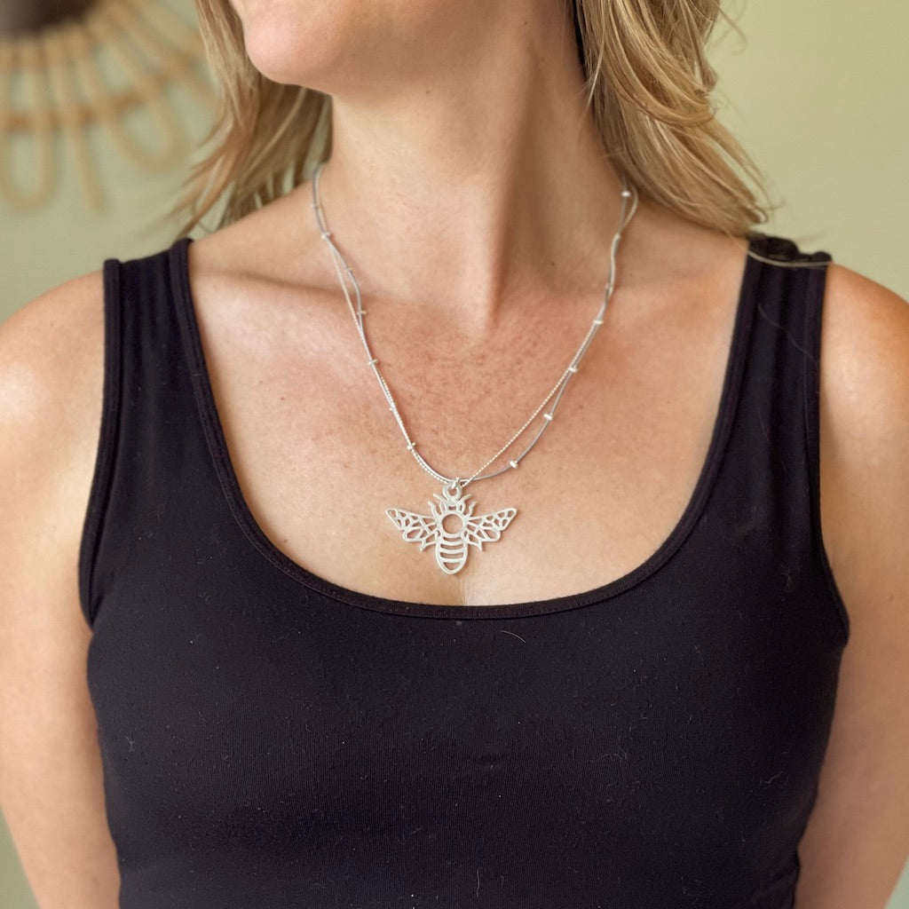 Double Stranded Necklace with Bee Pendant - Silver Plate Bee Pendant Double Strand Necklace - Shopthatapp.ca