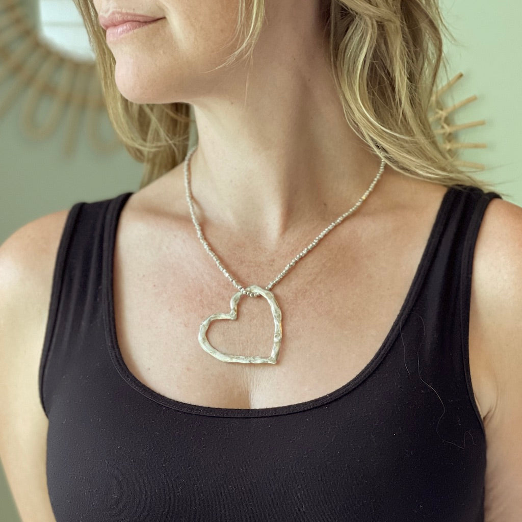 Open Heart Necklace Silver Plate - Elegant Silver Jewelry - Shopthatapp.ca