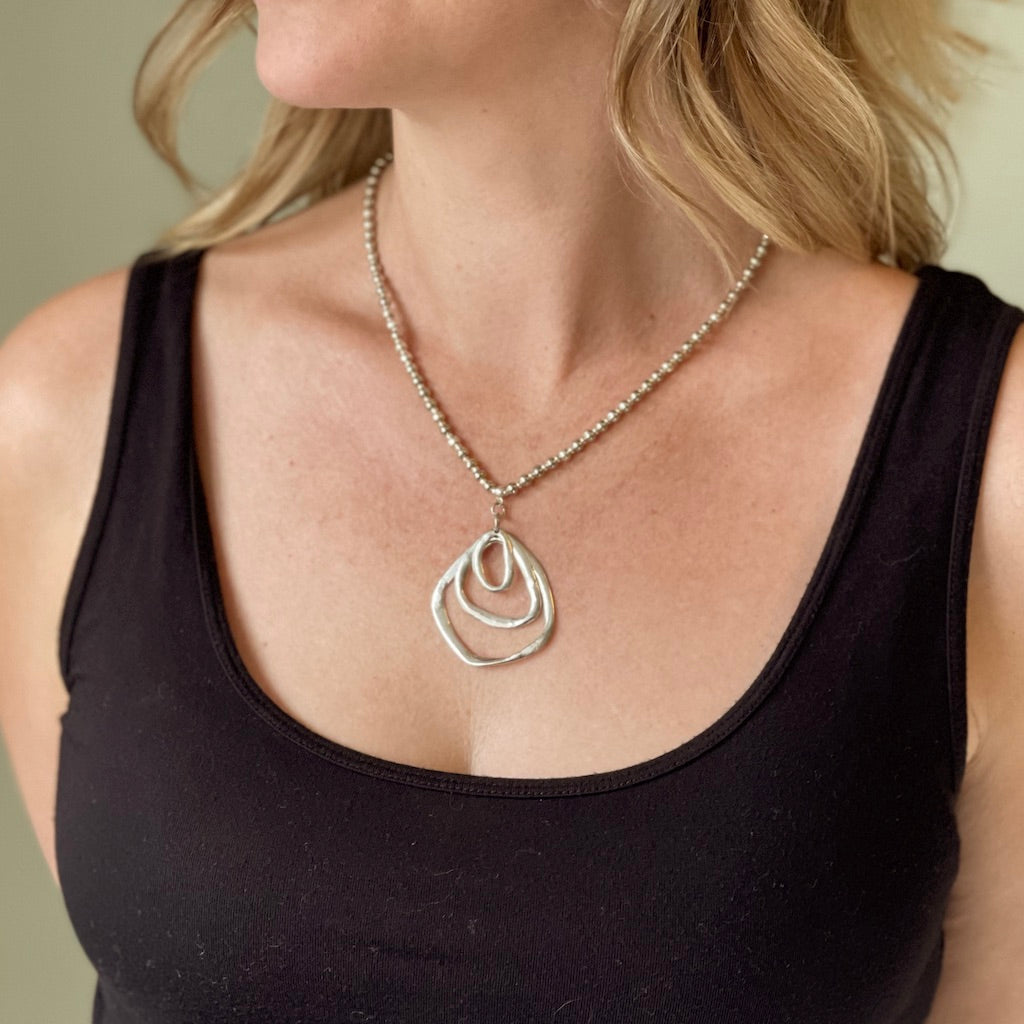 Silver Ball Necklace With Triple Ring Pendant In Silver Plate - Shopthatapp.ca