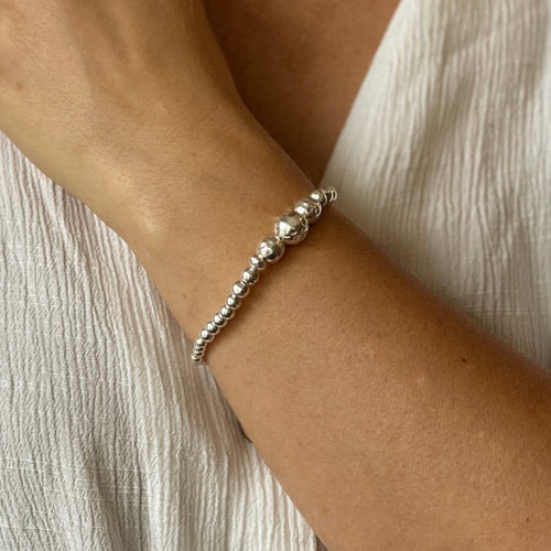 Beaded Silver Plate Bracelet – Elegant Accessory for Any Occasion - Shopthatapp.ca