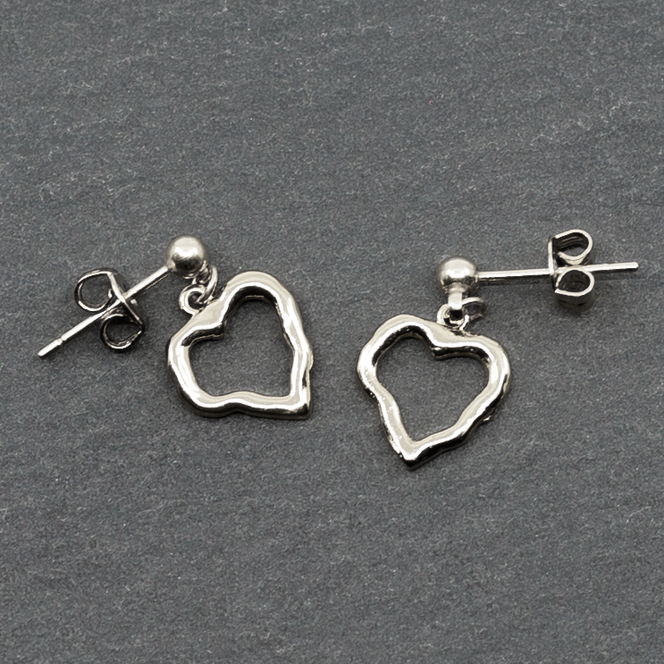 Open Heart Silver Earrings - Elegant Plate Drop Design - Shopthatapp.ca