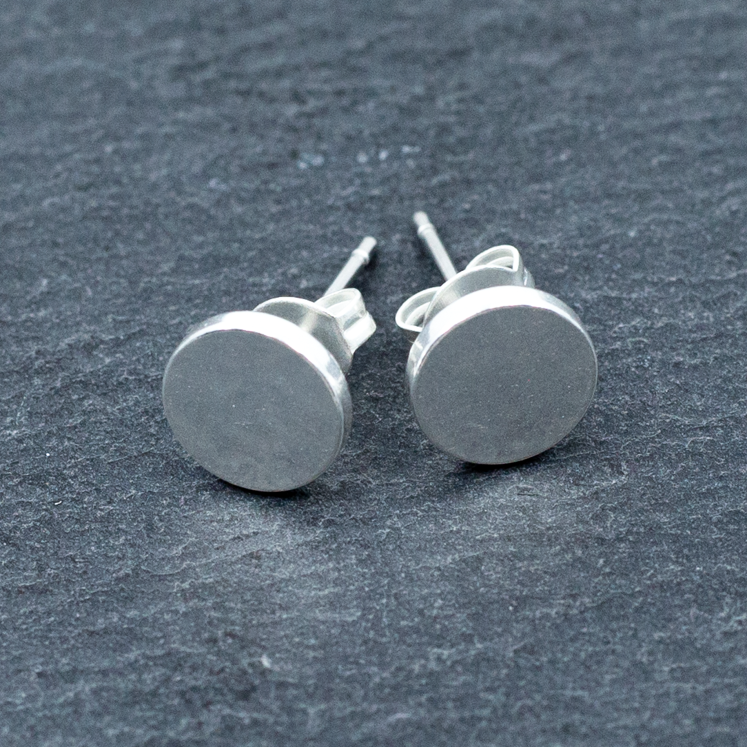 Simple Disc Silver Plate Stud Earrings - Shopthatapp.ca