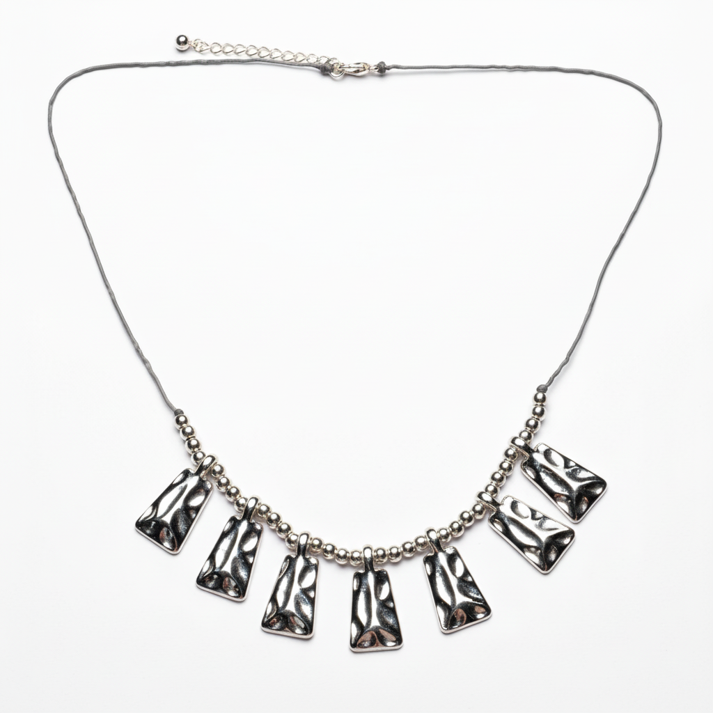 Beaten Fan Necklace Silver Plate - Elegant and Unique Jewelry Piece - Shopthatapp.ca