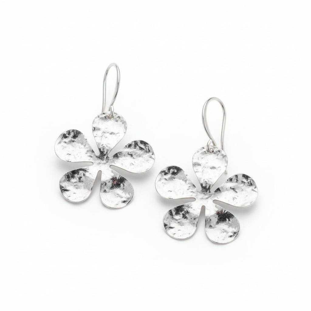 Hammered Silver Flower Earrings - Elegant Silver Plate Design - Shopthatapp.ca