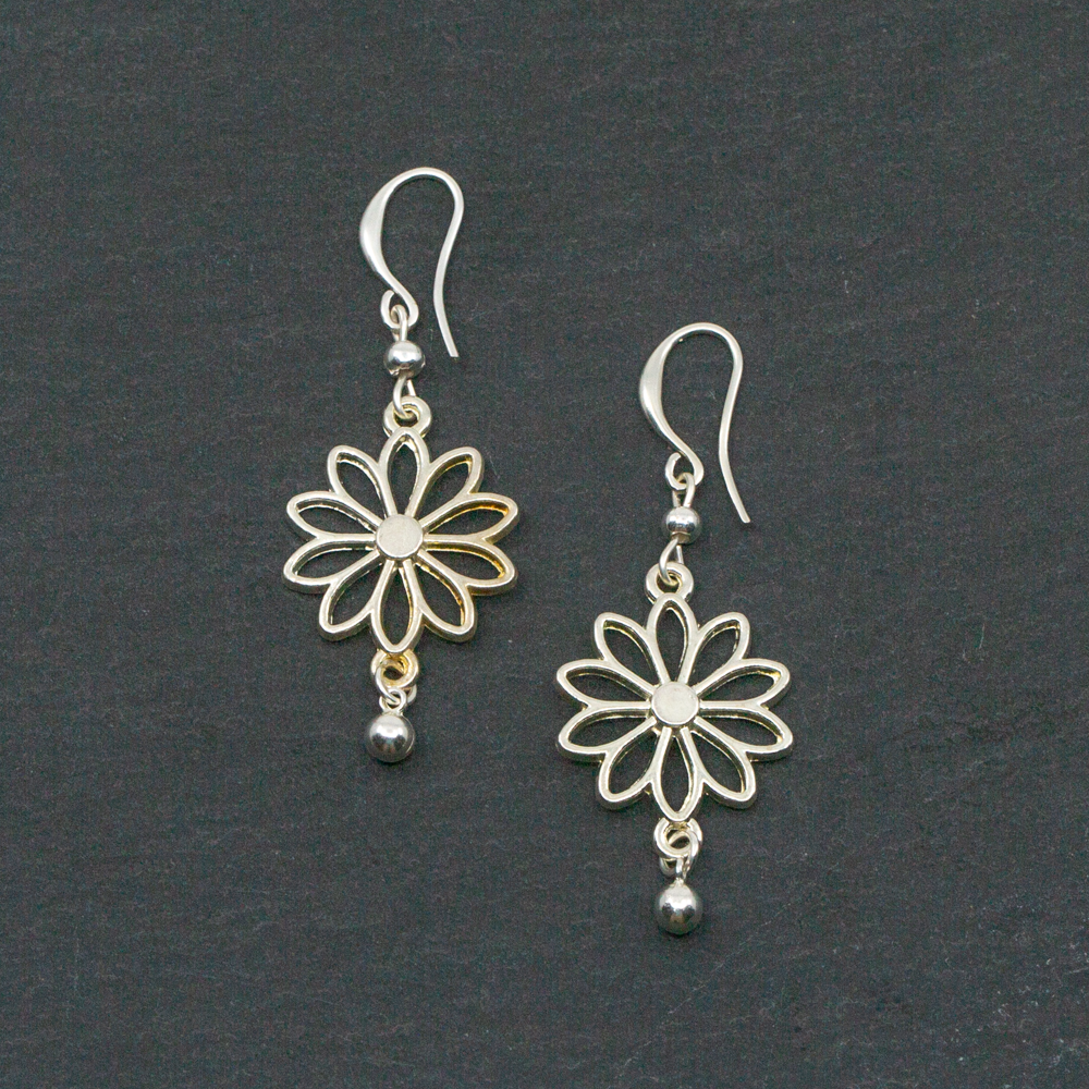 Small Flower Earrings In Silver Plate - Shopthatapp.ca