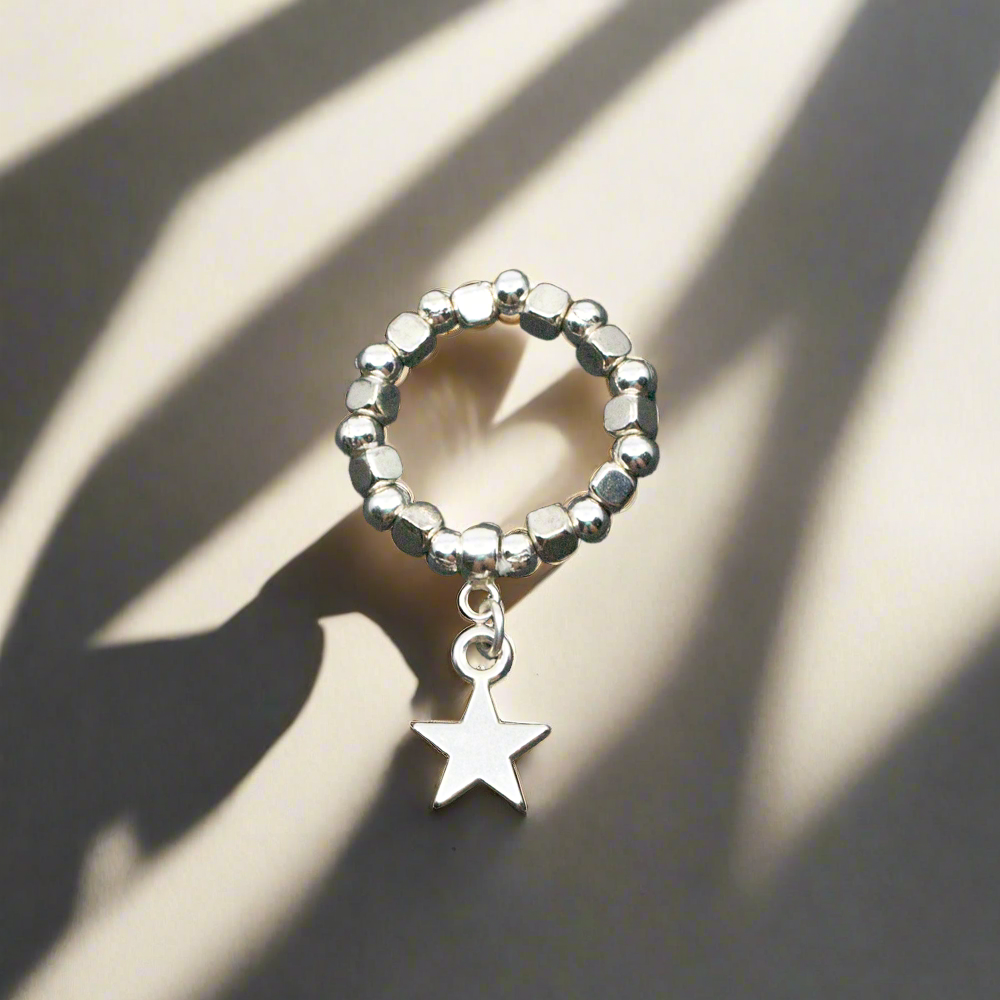 Elasticated Star Charm Ring In Silver Plate - Shopthatapp.ca