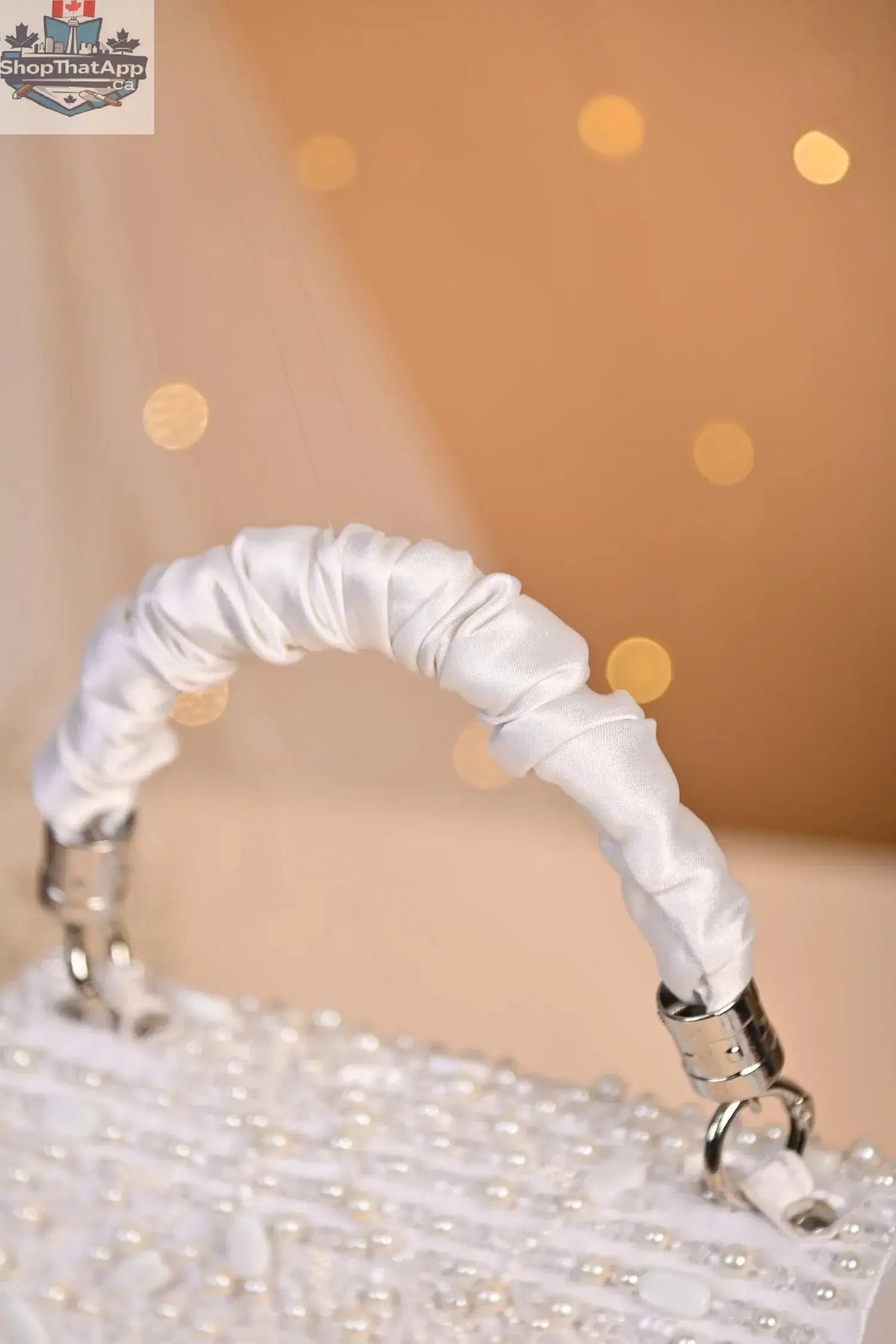 Elevate Your Style with the SAMARA White Clutch Bag - Shopthatapp.ca