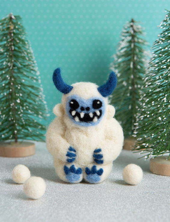 Hawthorn Handmade - Yeti Mini Needle Felting Kit - Shopthatapp.ca
