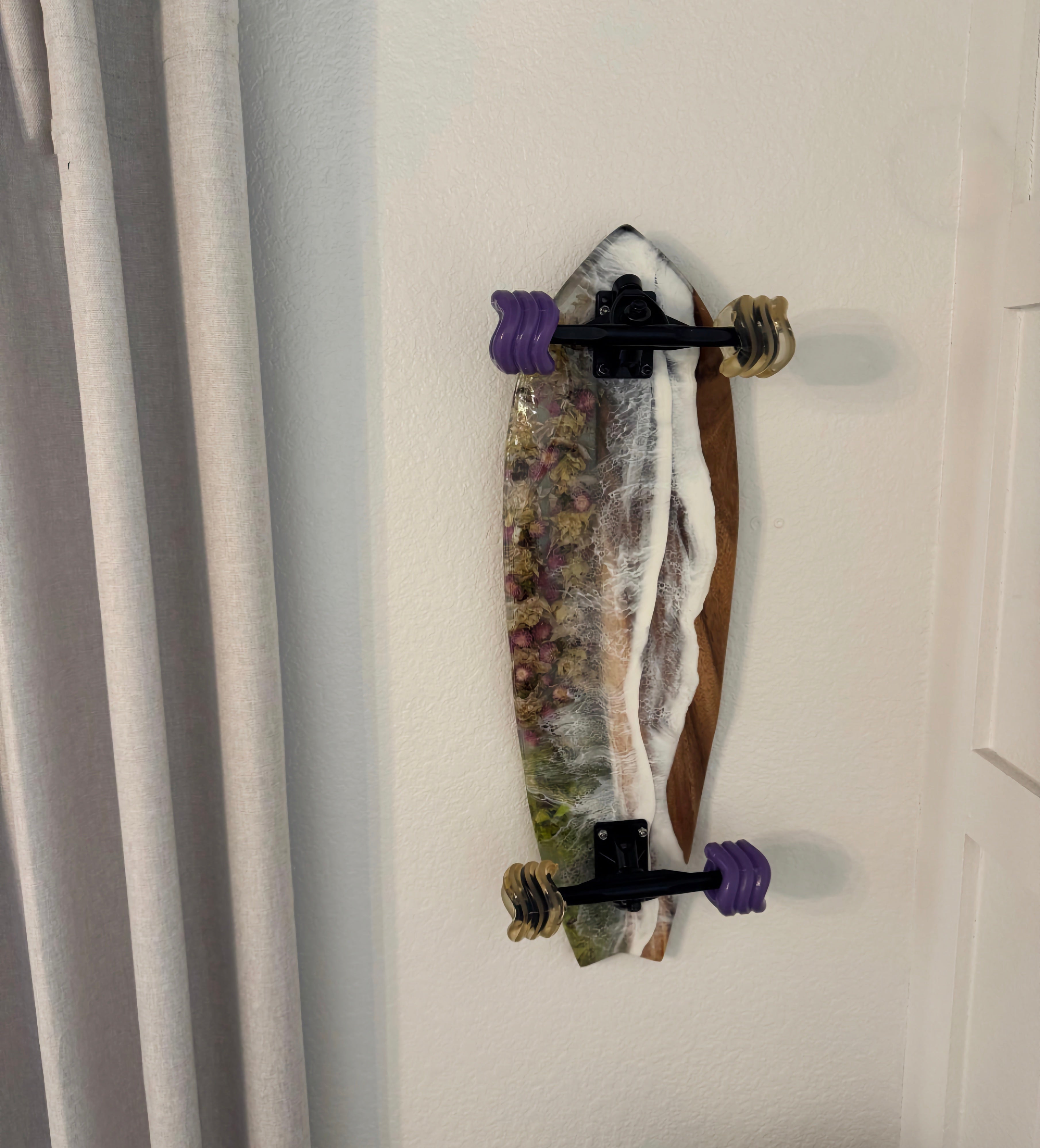 Skateboard Deck Wall Mount Hanger Display - Shopthatapp.ca