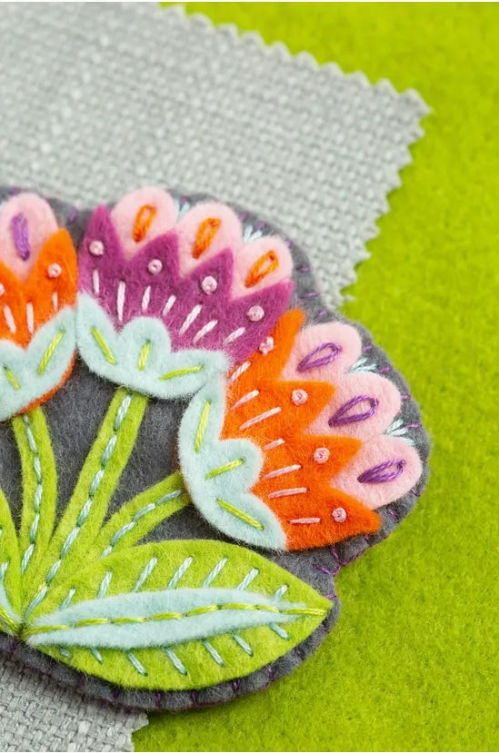 Hawthorn Handmade Marianne Flower Felt Craft Kit - Shopthatapp.ca