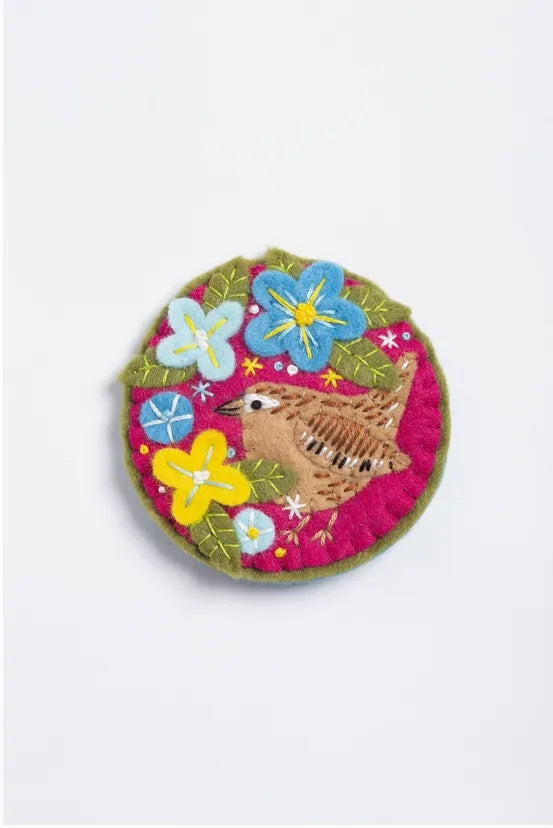 Hawthorn Handmade Wren Felt Craft Kit - Shopthatapp.ca