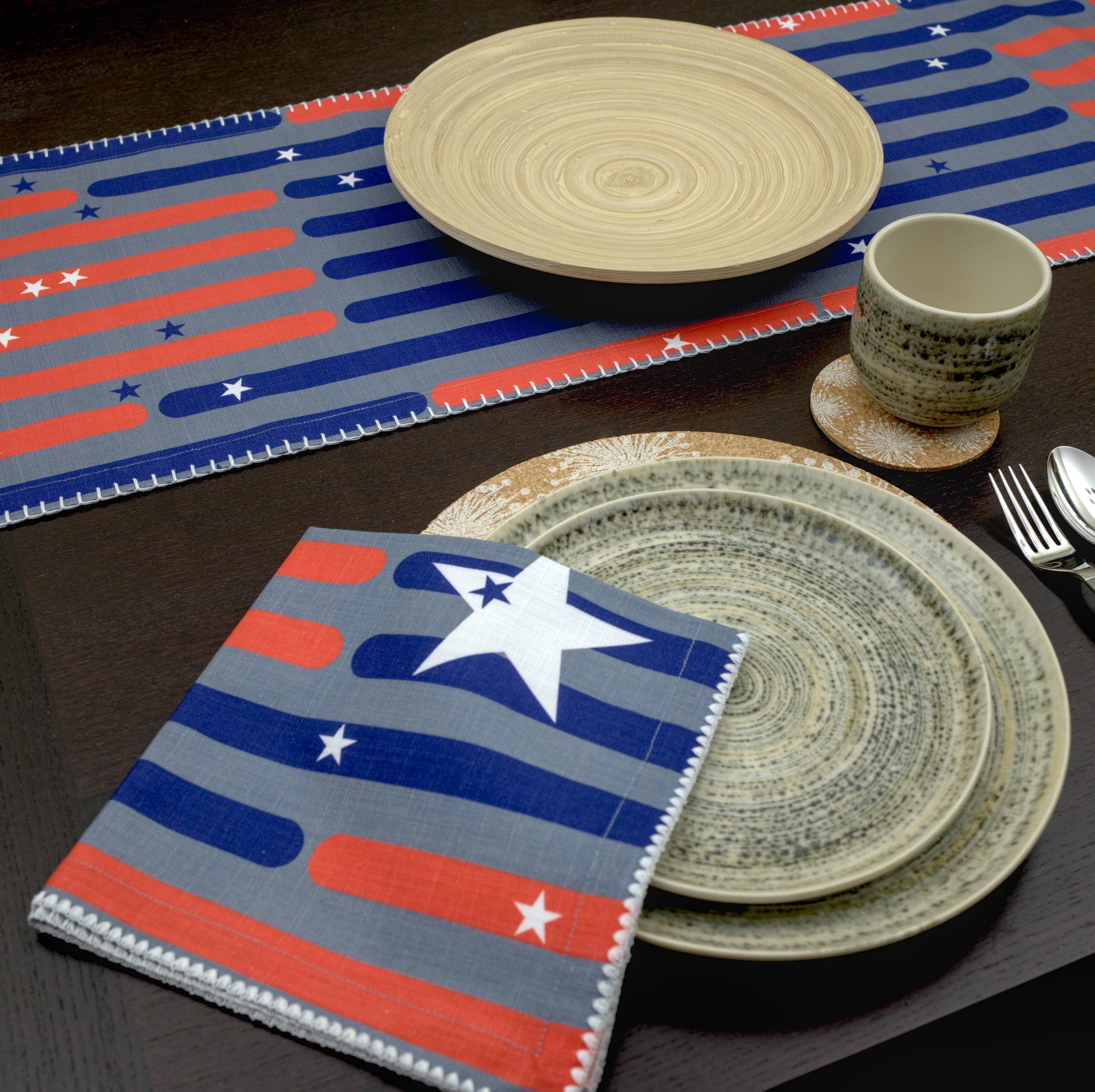 Stars & Stripes: Heritage Table Runner - Shopthatapp.ca