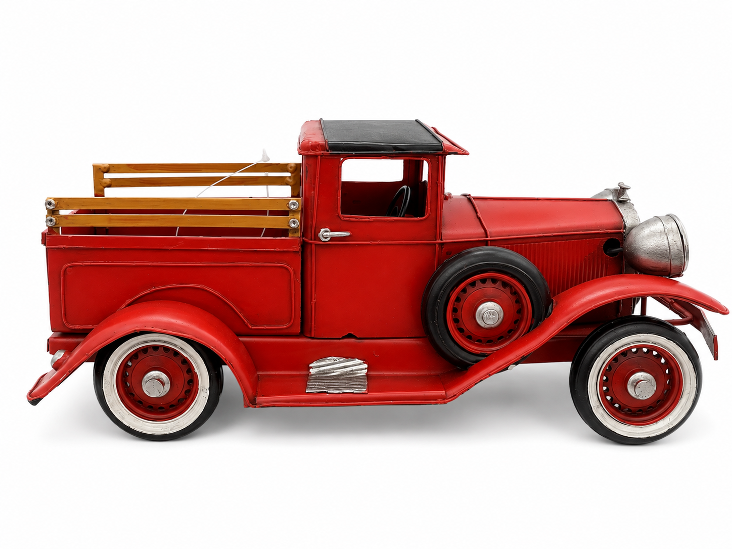 Classic Red Truck Décor: The Vintage Lighted Metal Truck That Brings Warmth and Character to Your Home
