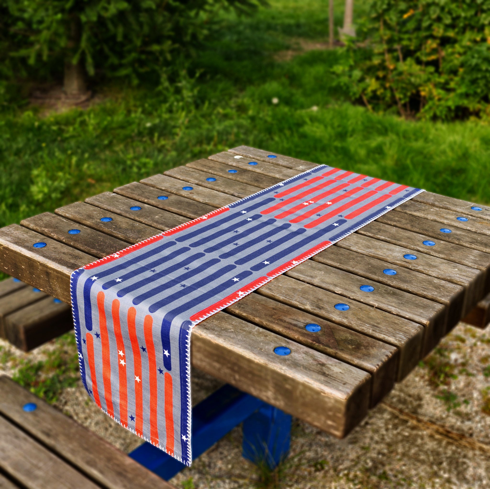 Stars & Stripes: Heritage Table Runner - Shopthatapp.ca