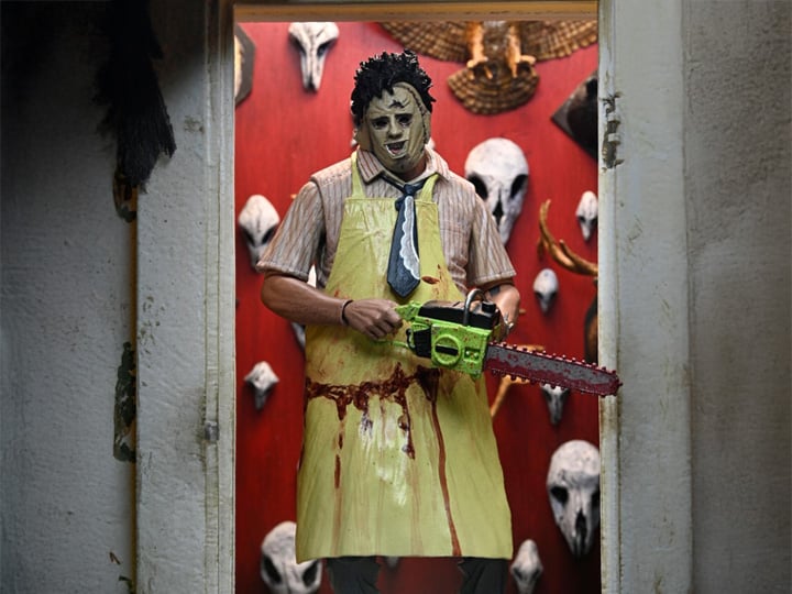 The Texas Chainsaw Massacre Ultimate 50th Anniversary Leatherface - Www.Shopthatapp.ca
