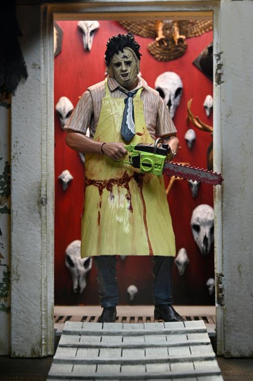 The Texas Chainsaw Massacre Ultimate 50th Anniversary Leatherface - Www.Shopthatapp.ca