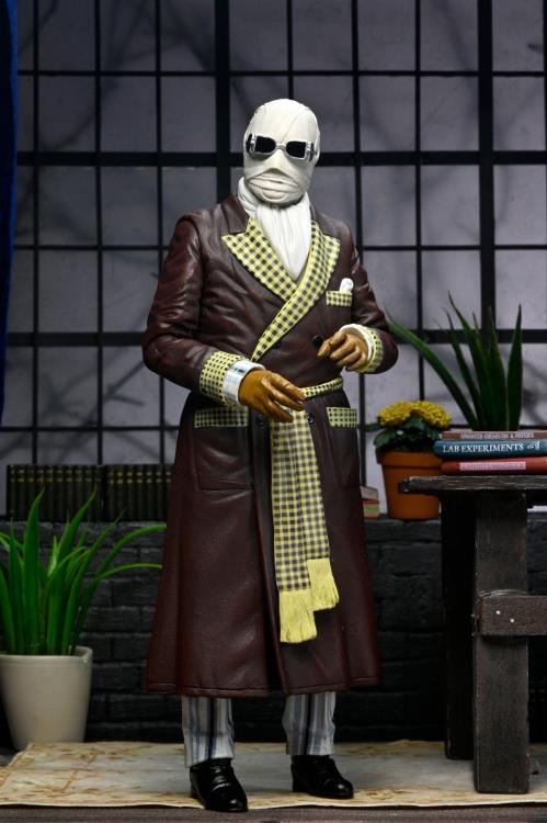 Universal Monsters Ultimate Invisible Man "Kemp House" - Color Ver - Www.Shopthatapp.ca
