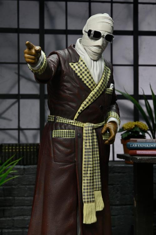 Universal Monsters Ultimate Invisible Man "Kemp House" - Color Ver - Www.Shopthatapp.ca