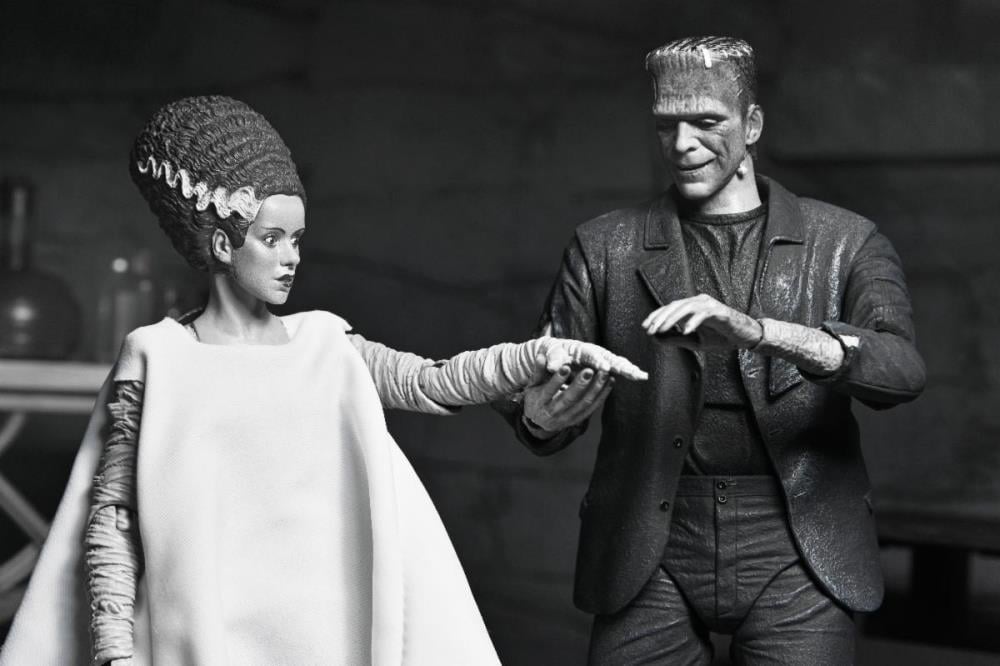 Universal Monsters Ultimate Bride of Frankenstein Frankenstein's Monster - Black & White - Www.Shopthatapp.ca