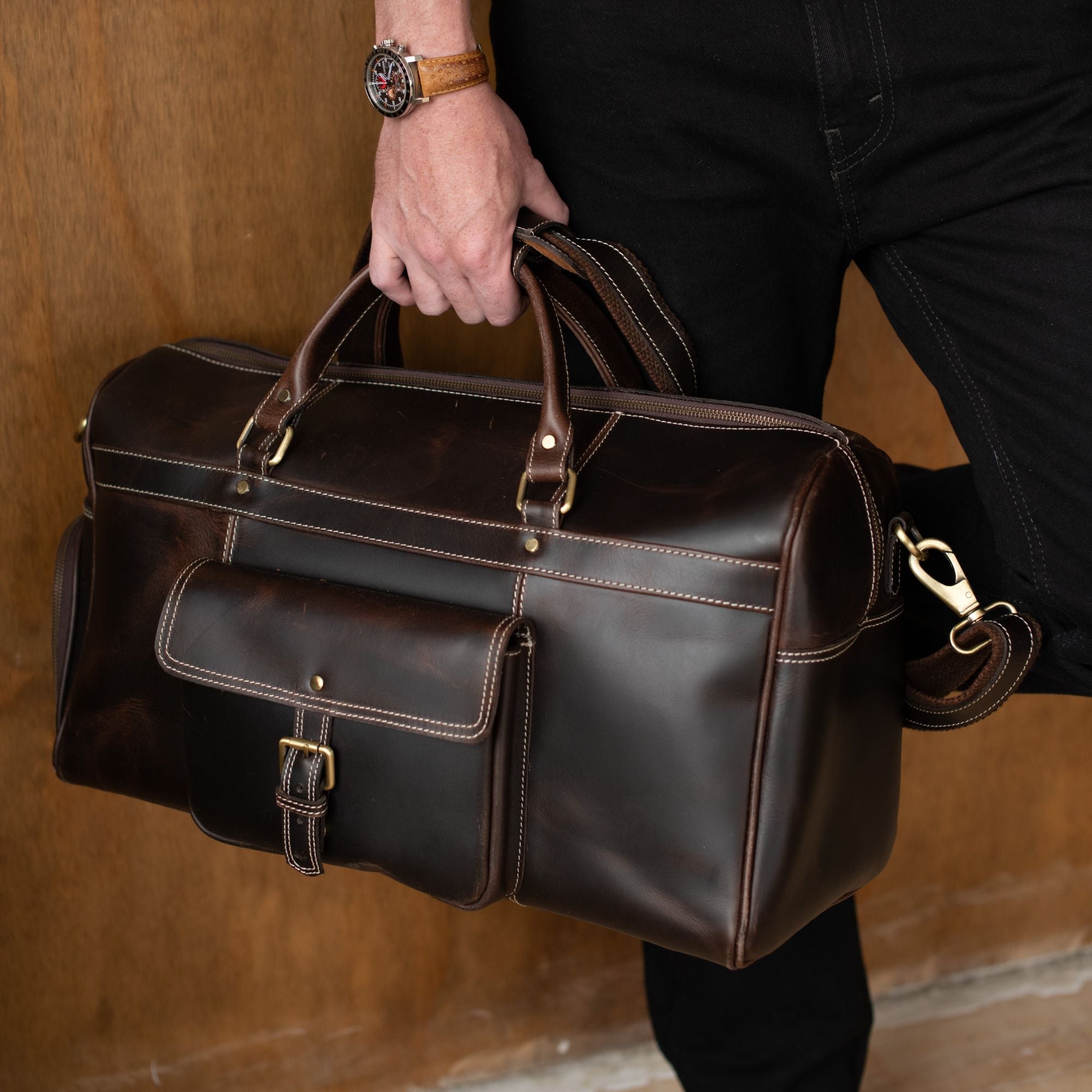 The Voyager Duffle - Brown Full-Grain Distressed Leather Duffle Bag - Www.Shopthatapp.ca