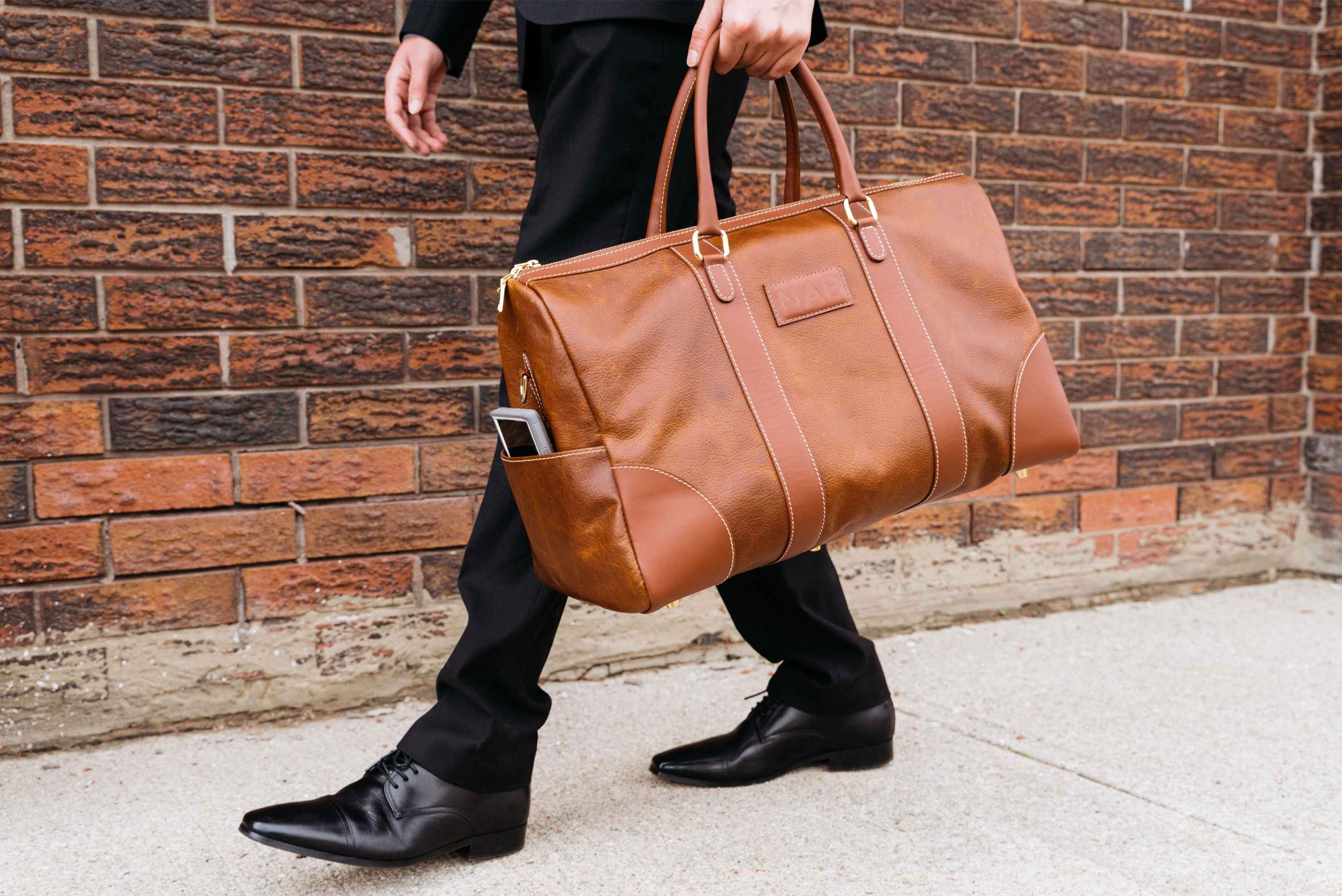 The Shield Duffle- Cognac Full-Grain Leather Duffle Bag Made in Canada - Www.Shopthatapp.ca