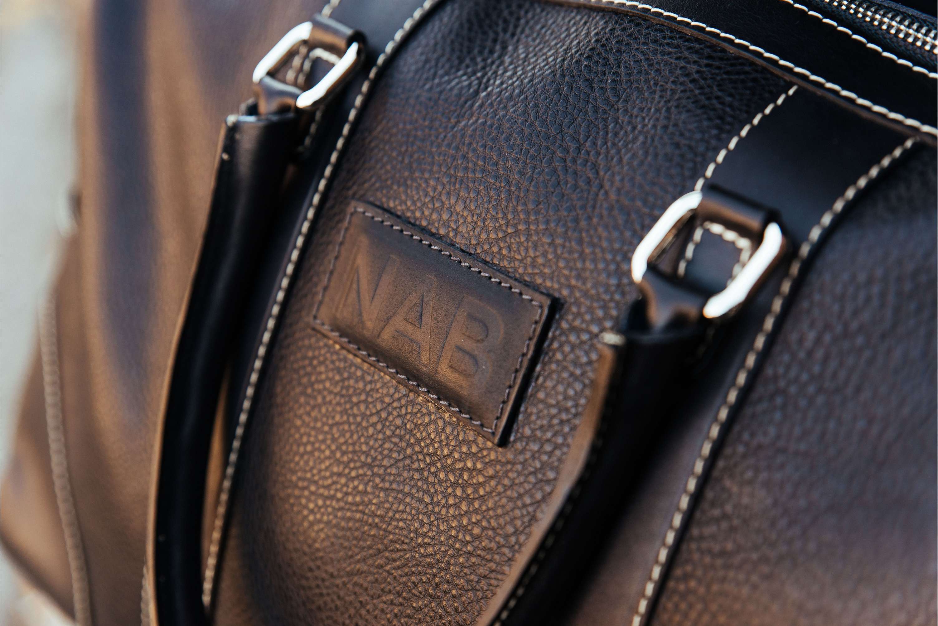 The Shield Duffle- Black Full-Grain Leather Duffle Bag Made in Canada - Www.Shopthatapp.ca