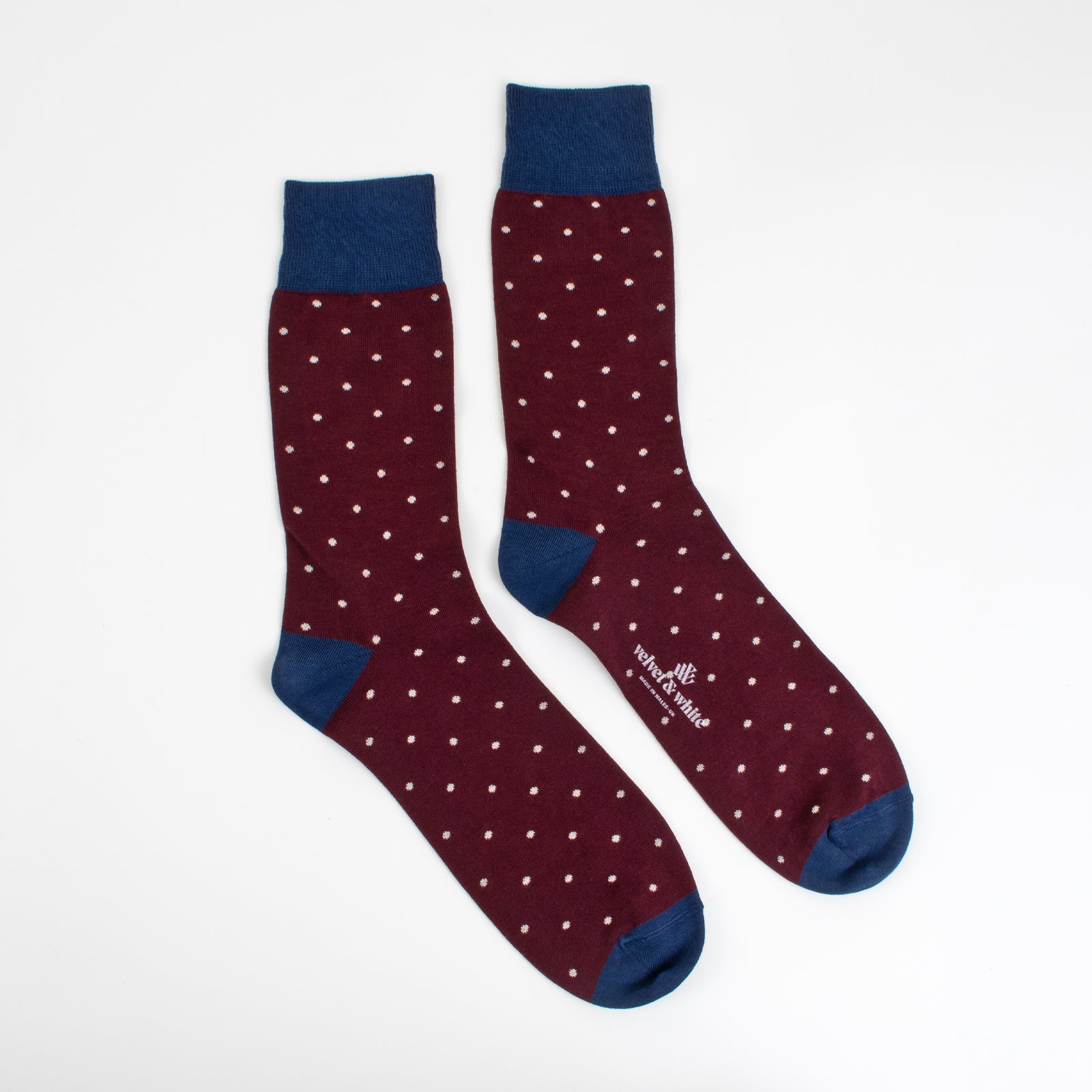 Royal Polka Dots Fabric: Elegance Meets Versatility in Design - Shopthatapp.ca