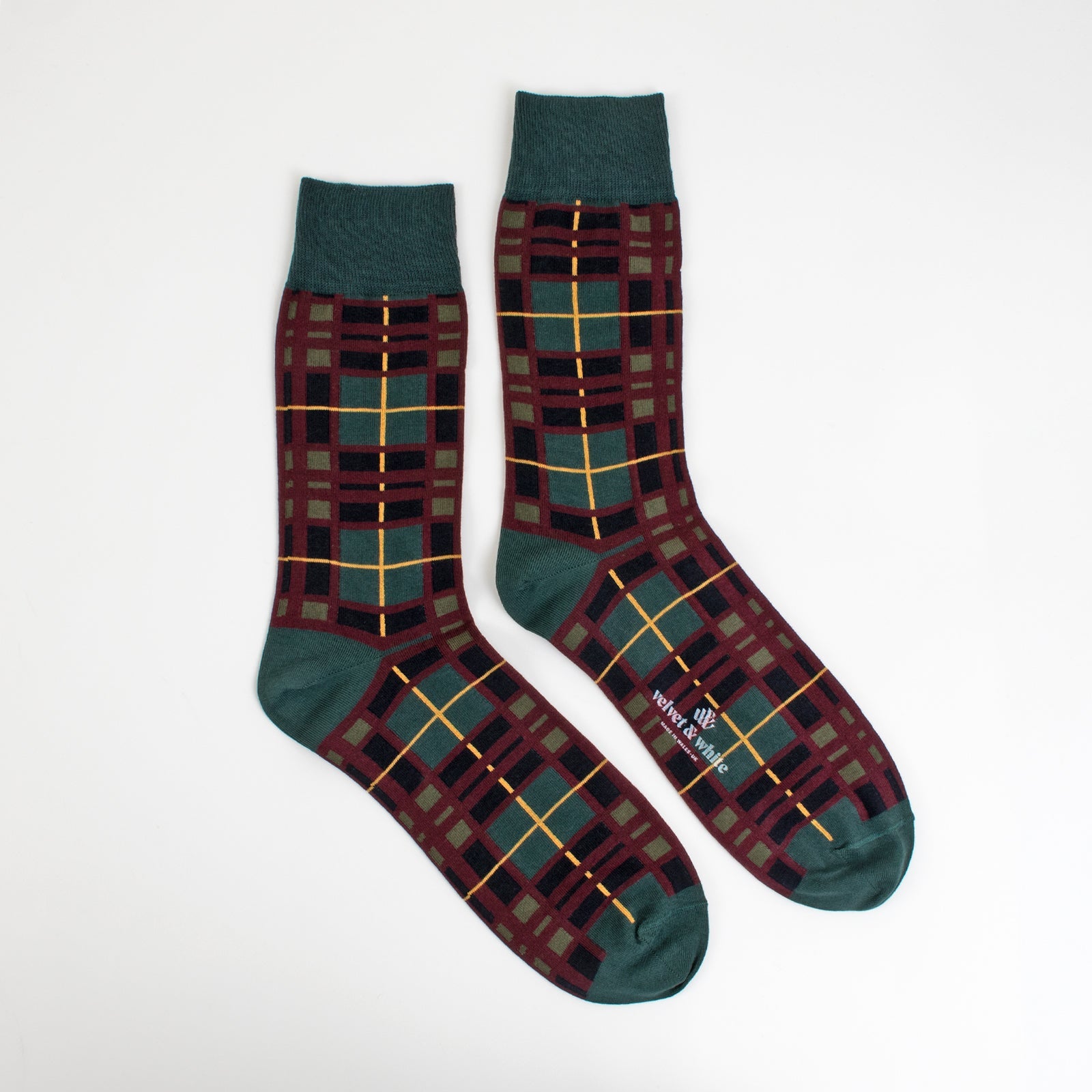 Scottish Green Checkered Fabric for Stylish Home Décor and Fashion - Shopthatapp.ca