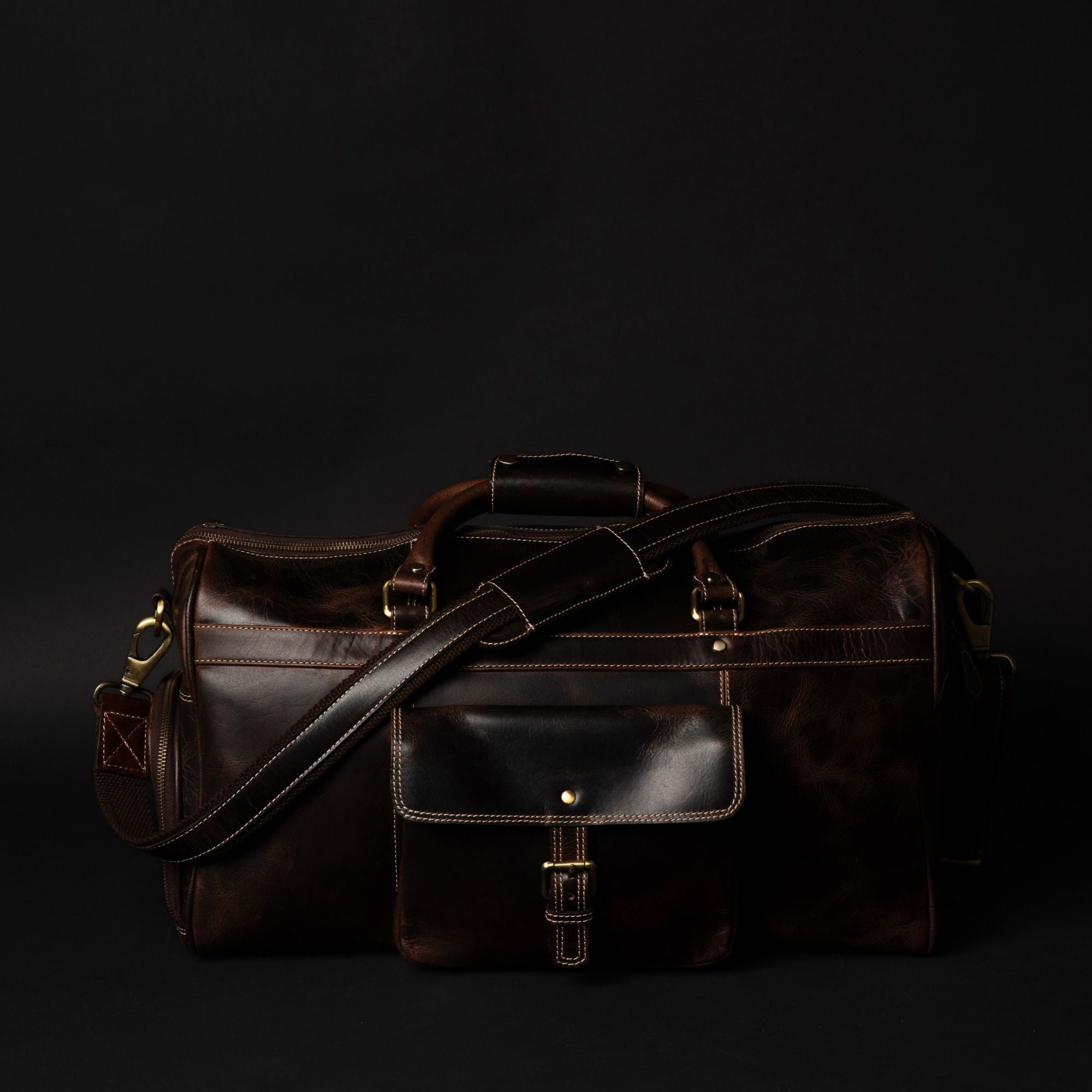 The Voyager Duffle - Brown Full-Grain Distressed Leather Duffle Bag - Www.Shopthatapp.ca