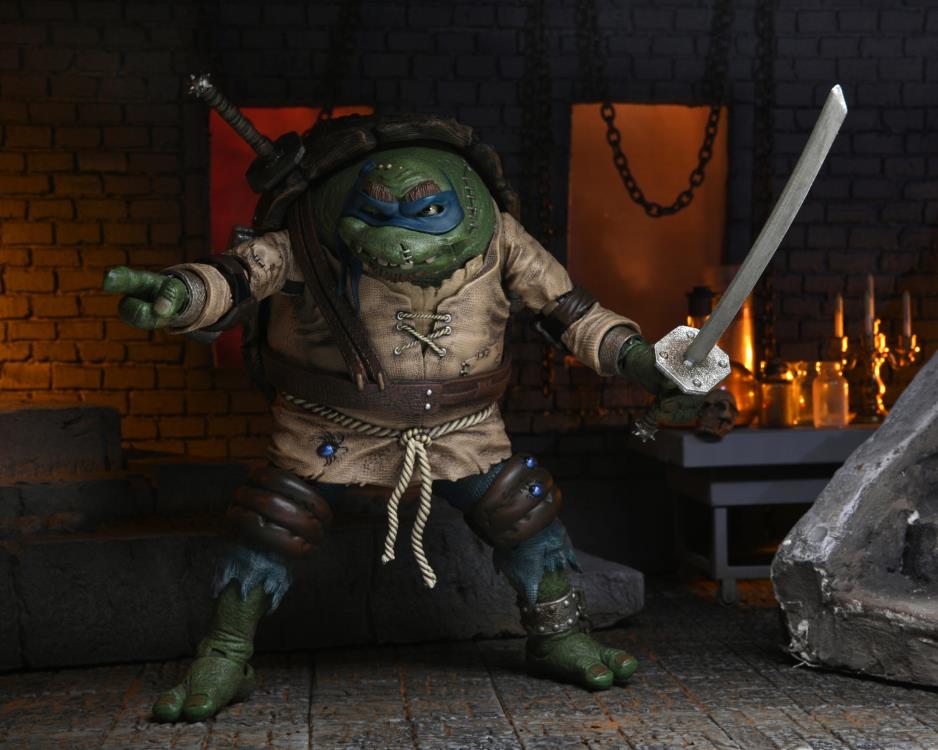 Universal Monsters x Teenage Mutant Ninja Turtles Ultimate Leonardo as The Hunchback - Www.Shopthatapp.ca