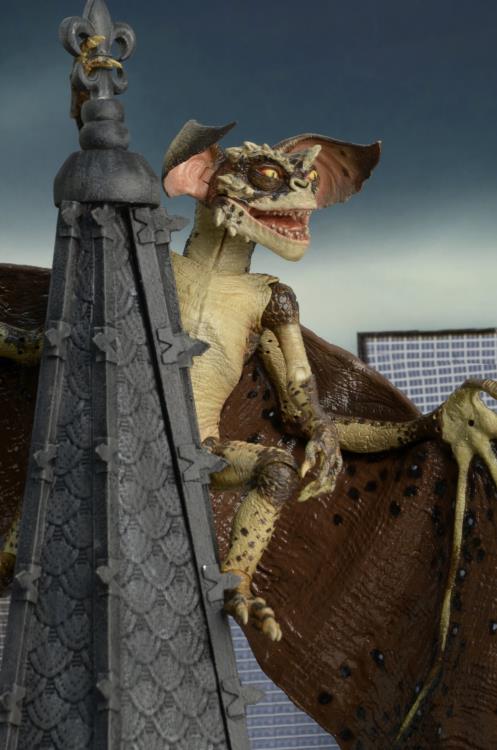 Gremlins 2 Bat Gremlin Deluxe Figure - Www.Shopthatapp.ca