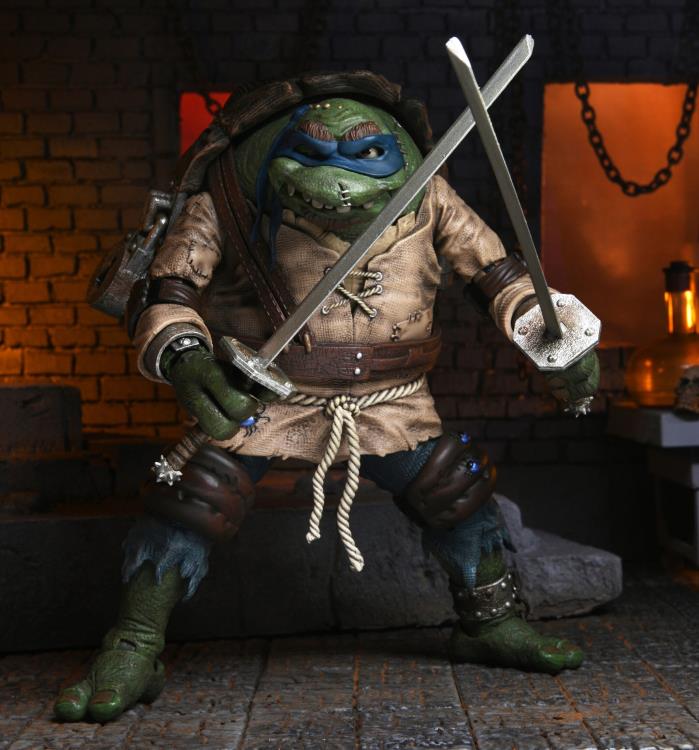Universal Monsters x Teenage Mutant Ninja Turtles Ultimate Leonardo as The Hunchback - Www.Shopthatapp.ca