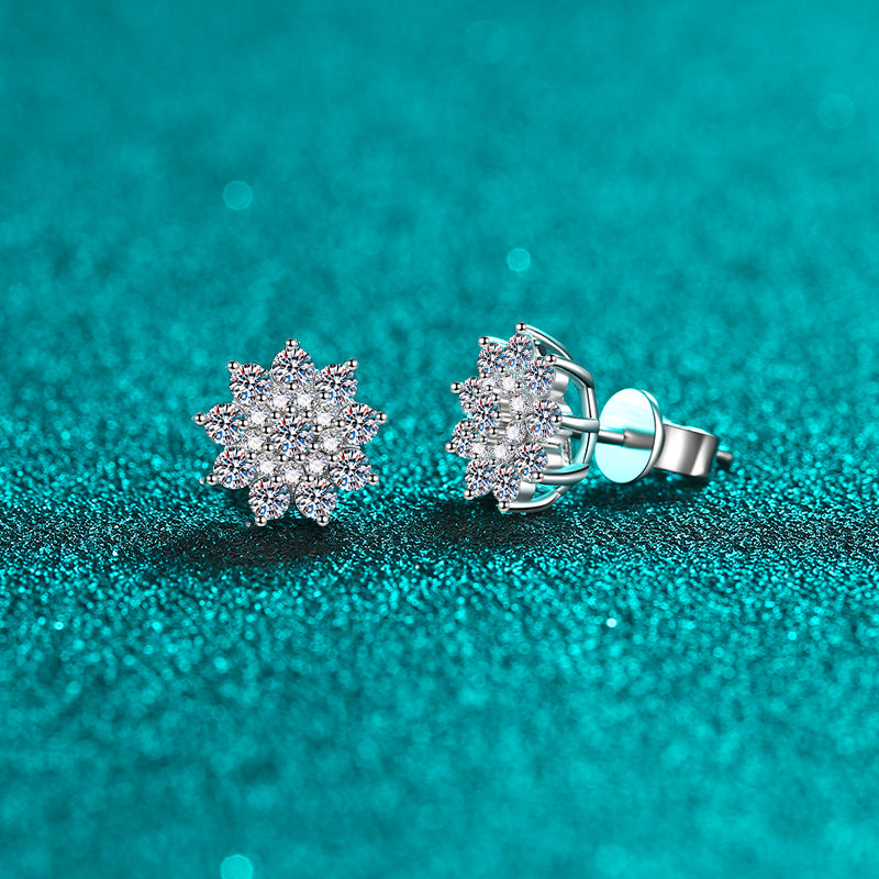925 Sterling Silver Moissanite Earrings - Luxurious Zircon Stud Design - Shopthatapp.ca