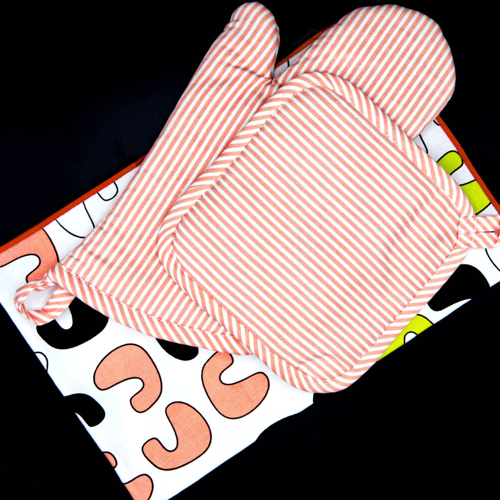Banker Stripes-Mitt and Pot Holder - Shopthatapp.ca