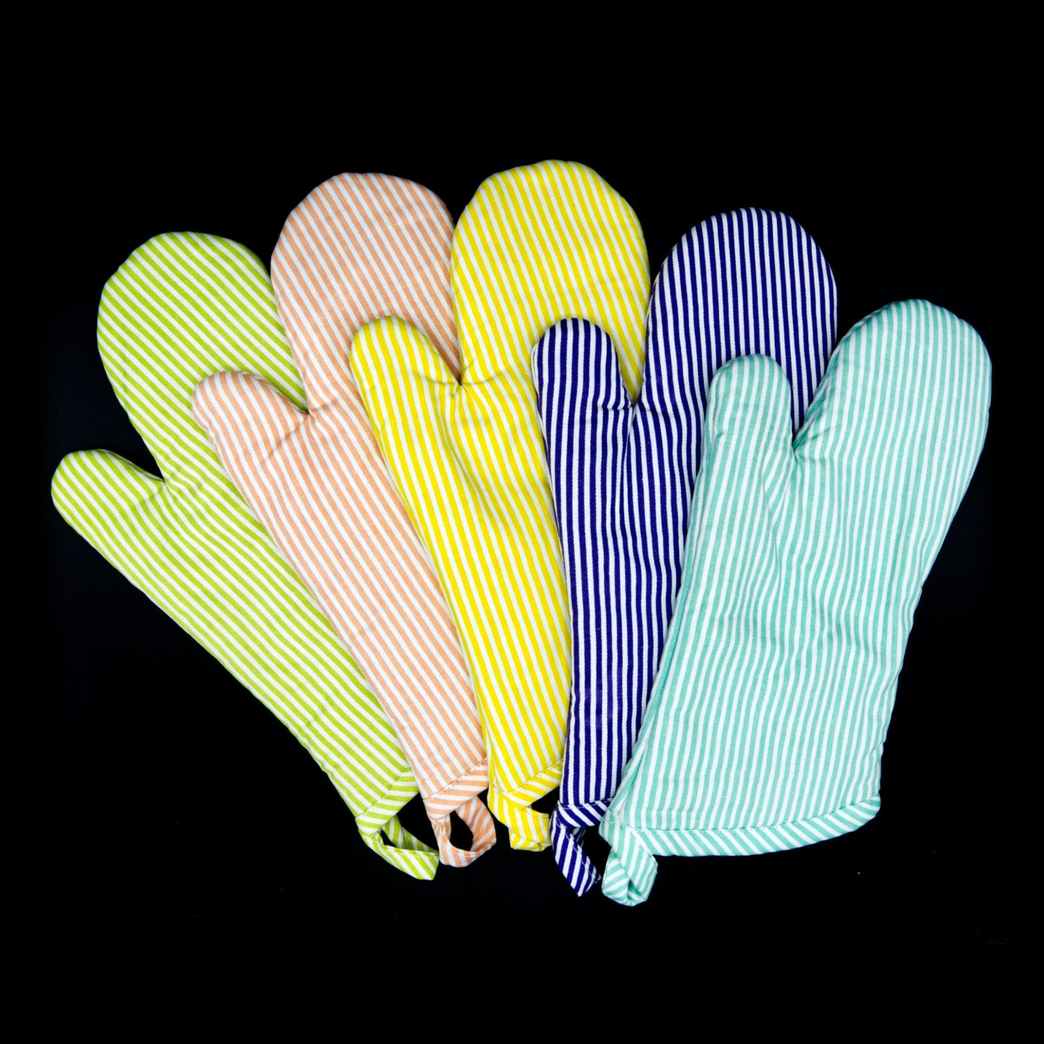Banker Stripes-Mitt and Pot Holder - Shopthatapp.ca