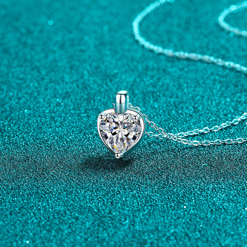 2 Carat Moissanite Heart Shape Necklace in 925 Sterling Silver - Shopthatapp.ca