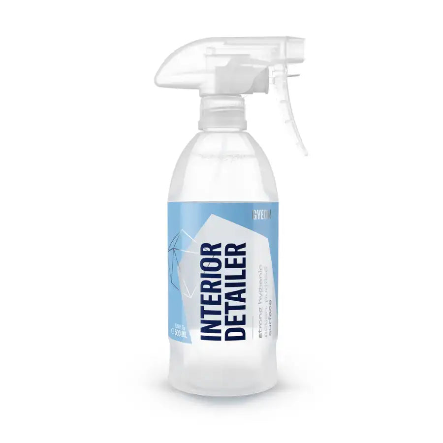 CARZILLA GYEON Q²M Interior Detailer in 500ml bottle, designed for cleaning and maintaining car interior surfaces.